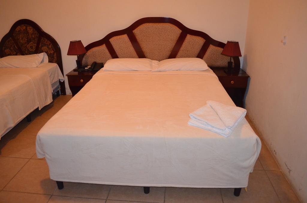 Hotel Brial Plaza Managua Zewnętrze zdjęcie